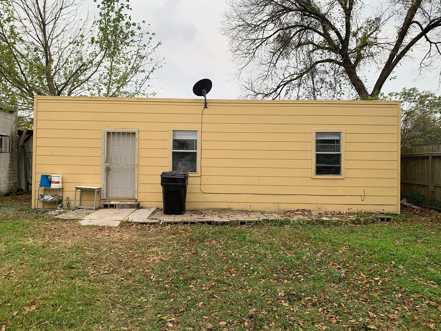1 bed, 600 sqft, $900 — Photo 1