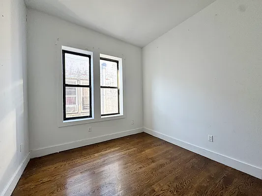 Rented by Pear NYC LLC | media 4