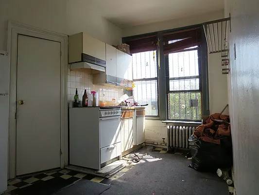 Rented by Eliaman Group, LLC | media 17