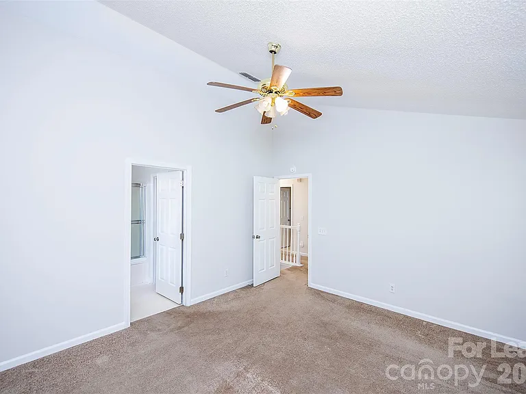 7405 Wapiti Ct — Photo 13