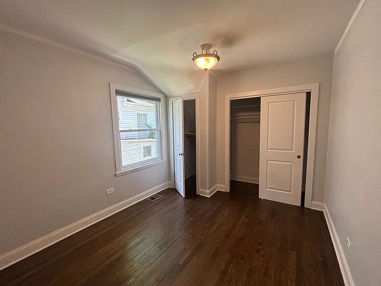2224 Foster St #1 — Photo 8