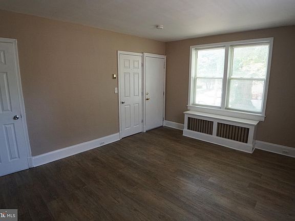 2nd image of 2 Aigburth Rd APT 1