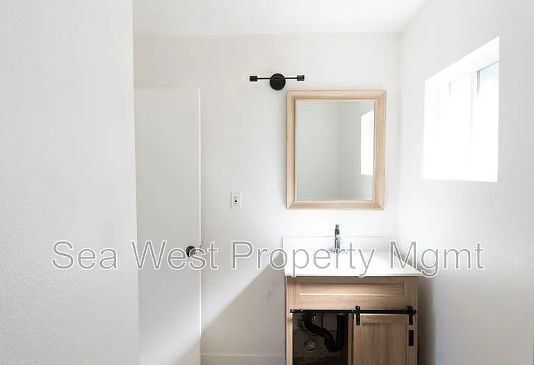 156 W Leucadia Blvd — Photo 17