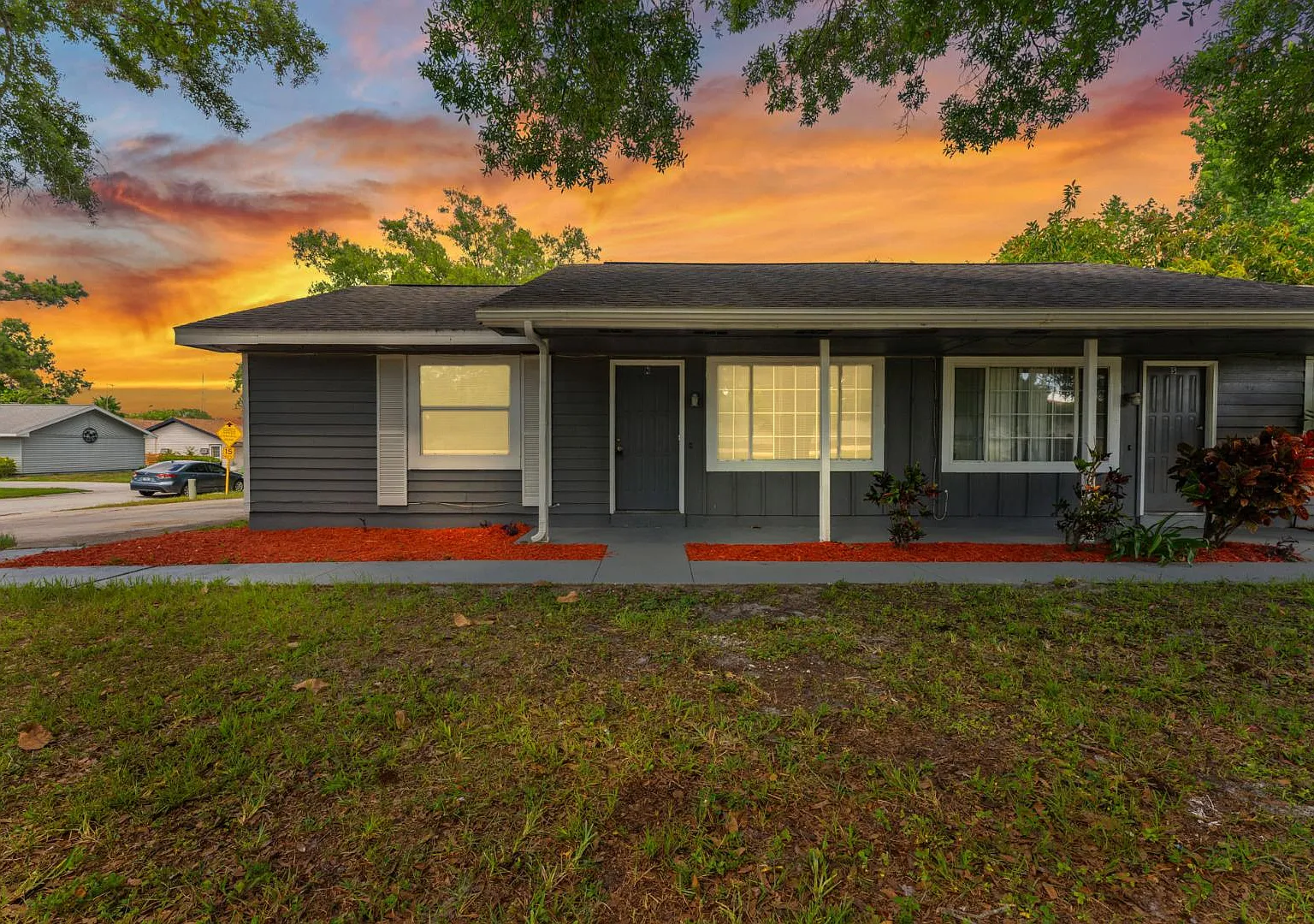 2201 Spanish Vistas Dr - Unit N — Photo 1