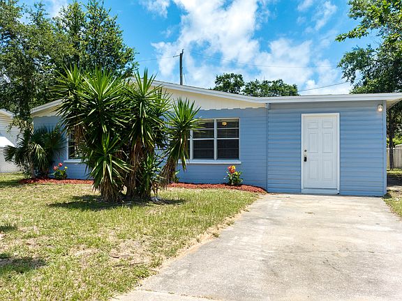 2nd image of 104 Palm Dr