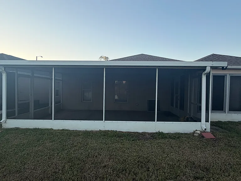 4911 Manchester Dr — Photo 2