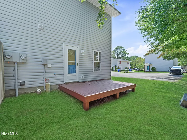 301 Johns Way — Photo 5