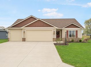 1985 Troon Rd, Winona Lake, IN 46590