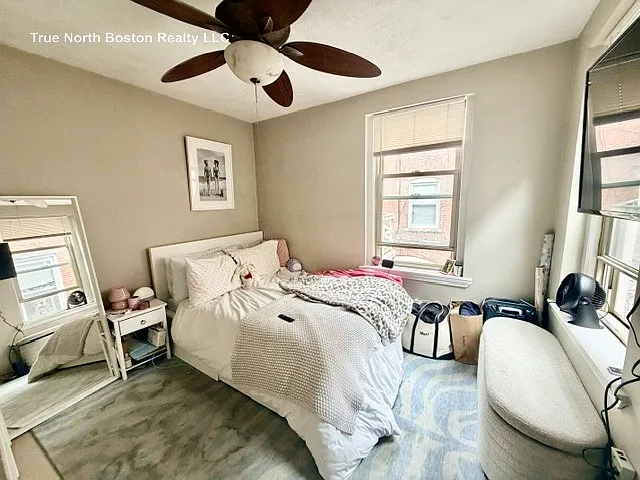 25 Sheafe St #3R — Photo 4