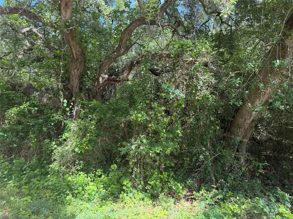 529 Grand St #Oak, Palacios, TX 77465