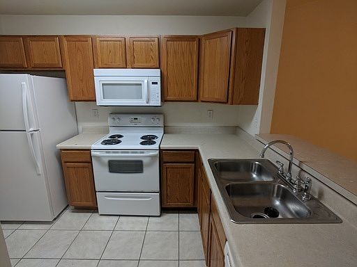 4th image of 3129 NW 79th Ct