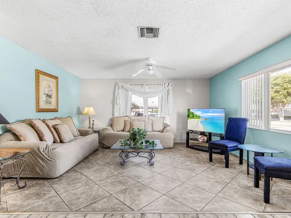 152 SW 47th Ter, Cape Coral, FL