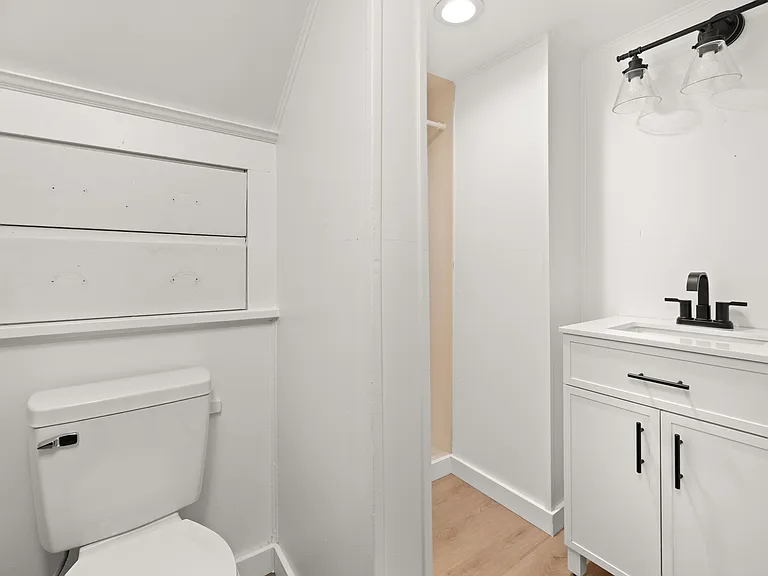 2624 W 8th Ave #A — Photo 11