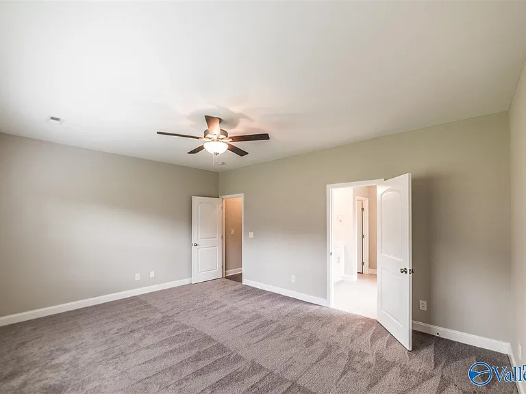 3029 Crystal Creek Dr — Photo 32