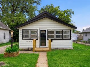 1252 E 23rd St, Des Moines, IA 50317