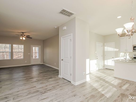 5th image of 410 17th St
