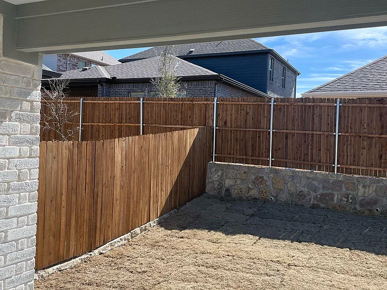 1404 Mahogany Dr — Photo 31