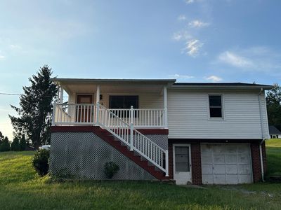 215 Pleasant St, Rich Creek, VA, 24147