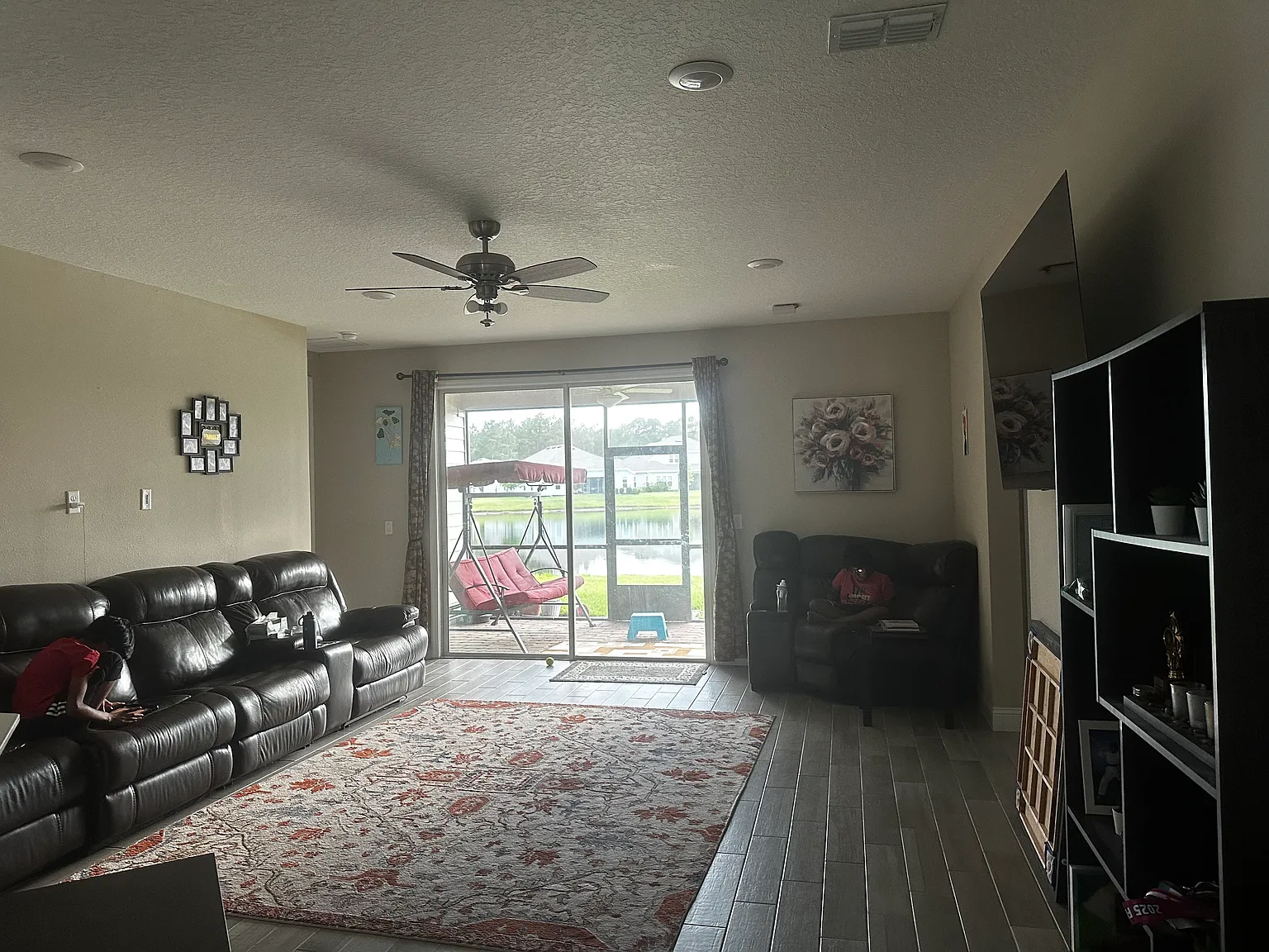 4 bed, 2641 sqft, $3,300 — Photo 3