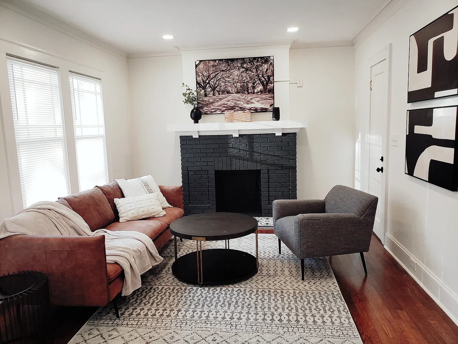 4 bed, $4,800 — Photo 2