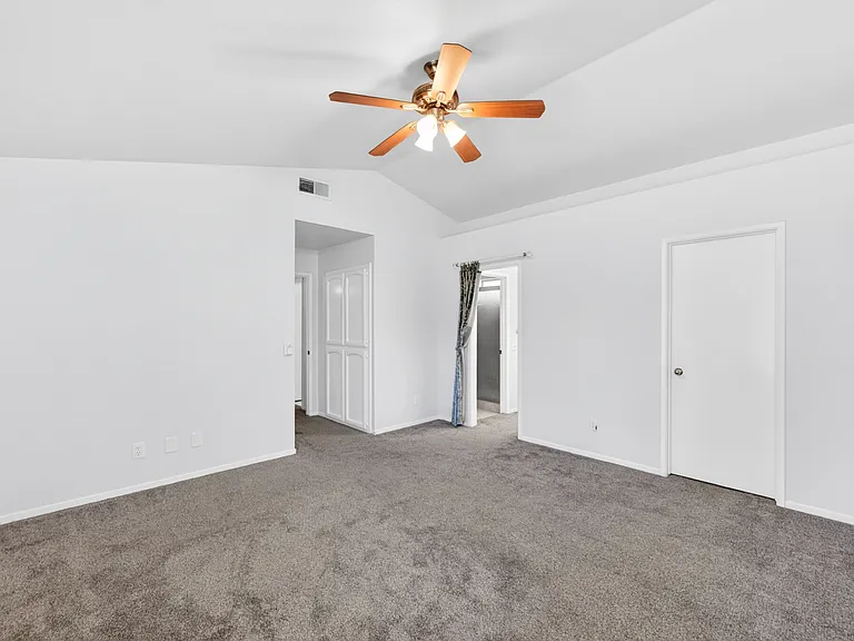 2476 N Berlin Ave — Photo 46