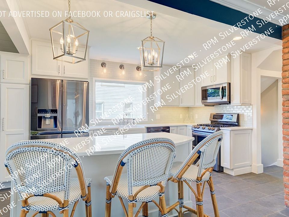 308 E Lawrence Ave, photo 27