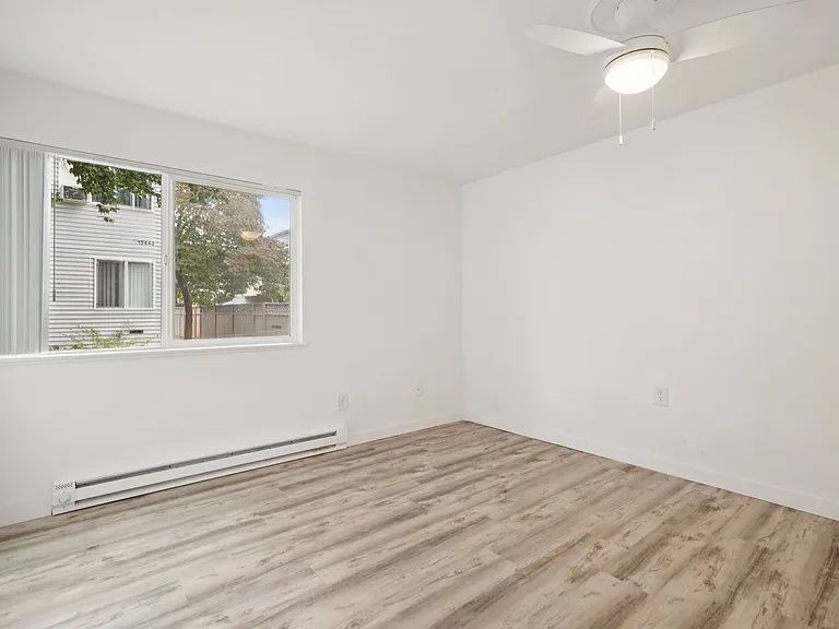 Images Columbia Apartments — Photo 38