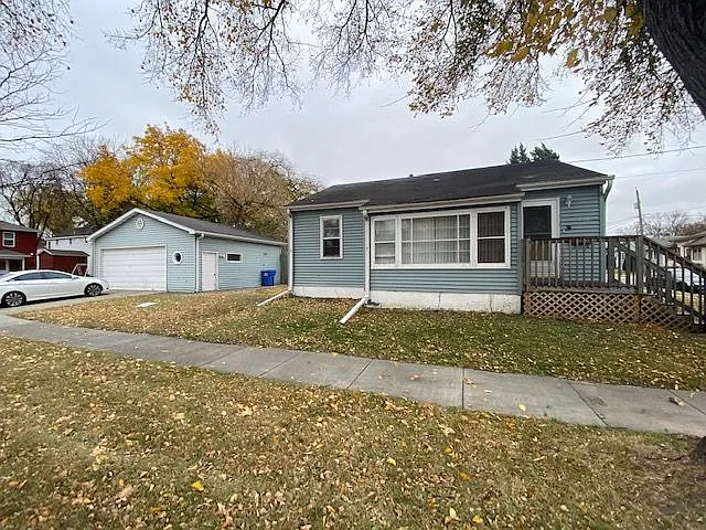 3 bed, 862 sqft, $1,795 — Photo 2