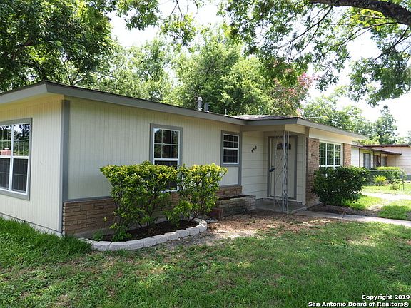 3rd image of 442 Basswood Dr