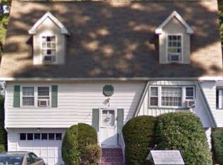 7 Peggy Ln, Salem, NH 03079