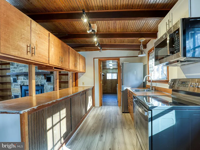 214 Bridle Path Rd — Photo 18