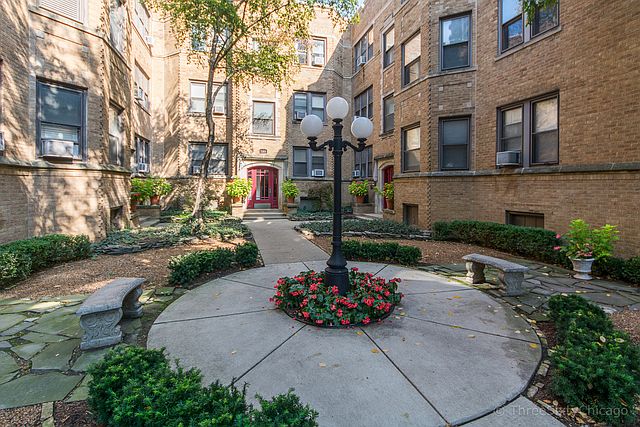 1st image of 536 1/2 W Cornelia Ave #2