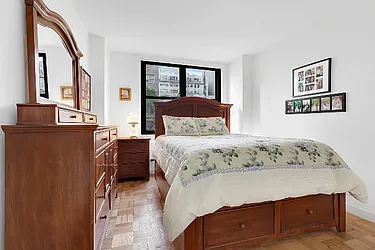 Rented by Manhattan Realty Group