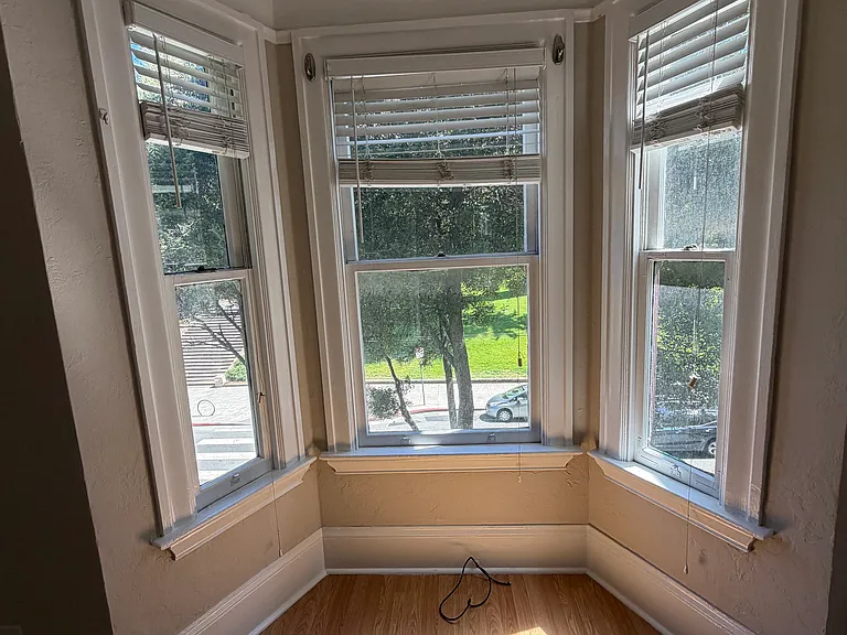1200-1202 Haight St #10 — Photo 2