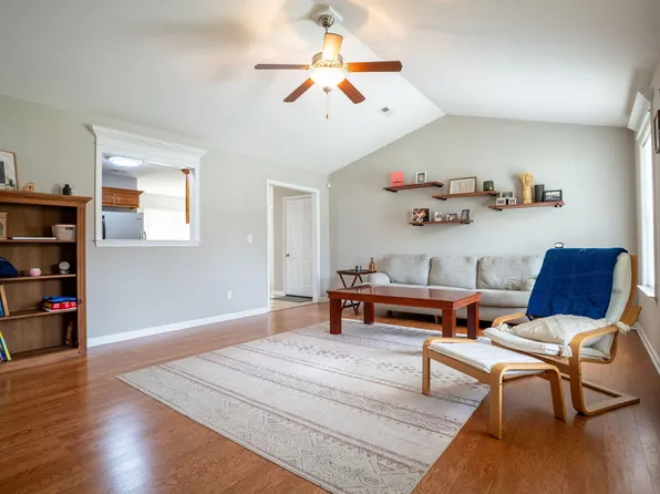 1904 Cedar Creek Dr, Rossville, GA 30741