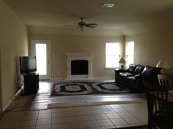 4th image of 2201 Sun Creek Dr