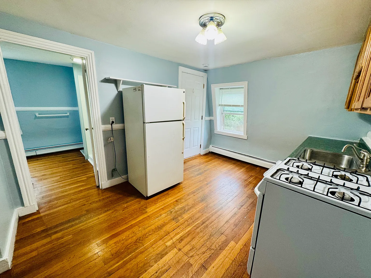 2 bed, 1000 sqft, $1,950 — Photo 1