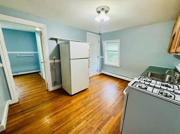 38 Ivy St #3, Providence, RI 02906