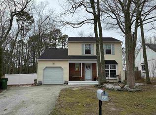 140 Rochelle Ln, Egg Harbor Township, NJ 08234