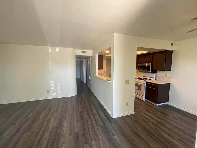 9322 Twin Trails Dr #103 — Photo 4