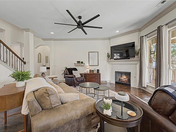 5th image of 3340 N Doyne Hamm Dr