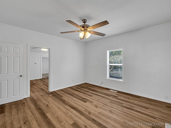 5th image of 314 W Bryan Ave