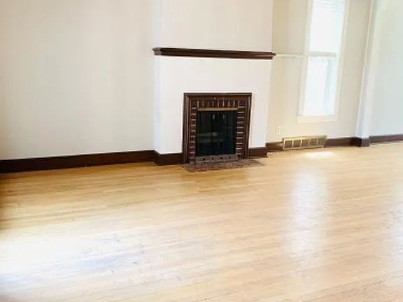 3rd image of 410 S 40th St
