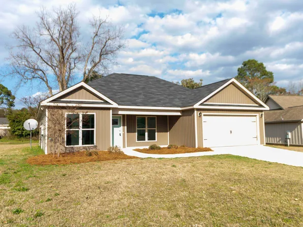 15 Cole Dr, Hawkinsville, GA 31036