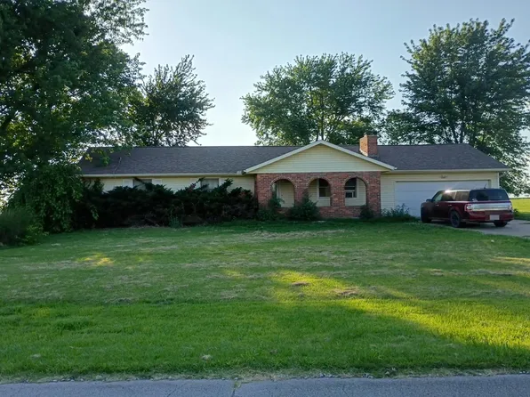 720 Meadow Ln, Nevada, MO 64772