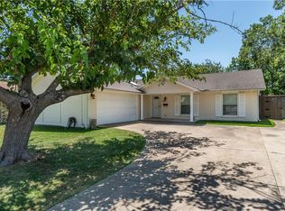 410 Clearfield Dr, Garland, TX 75043