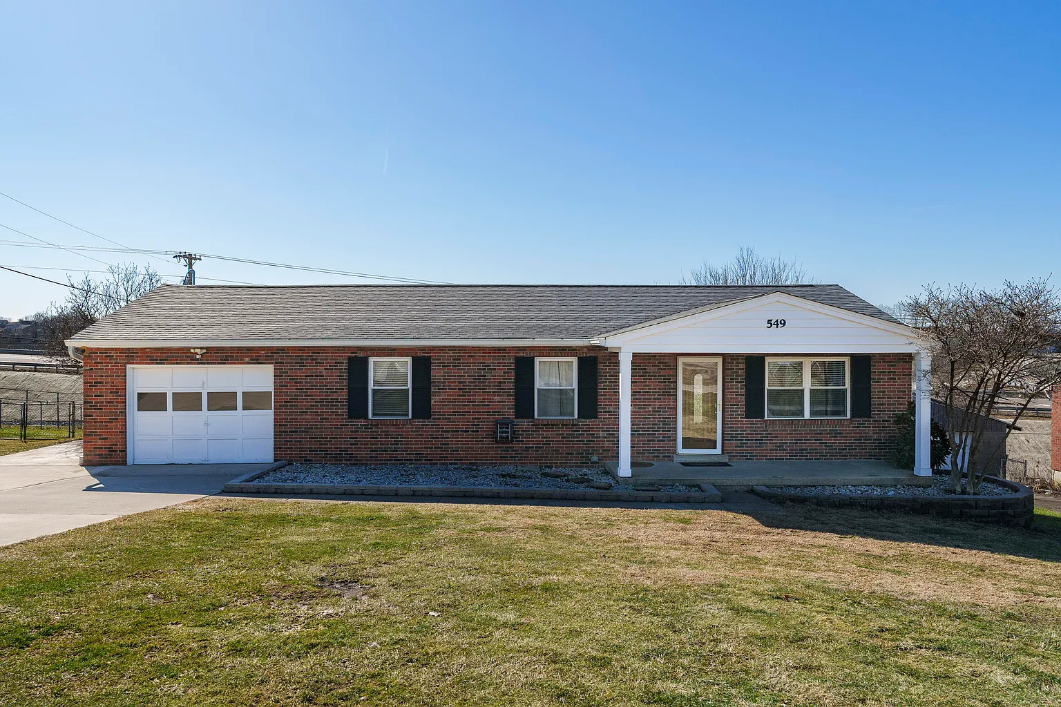 549 Old Bristow Rd photo 1