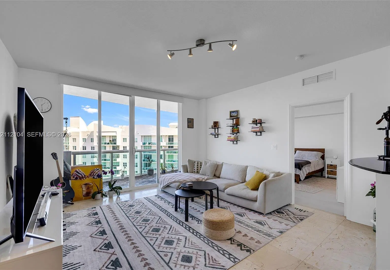 360 Condo A — Photo 3