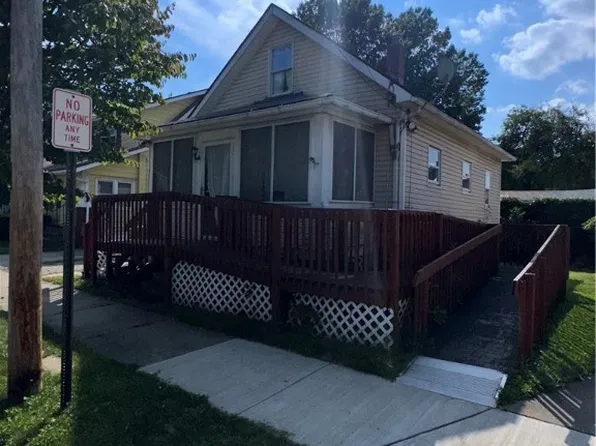 2330 15th St SW, Akron, OH 44314
