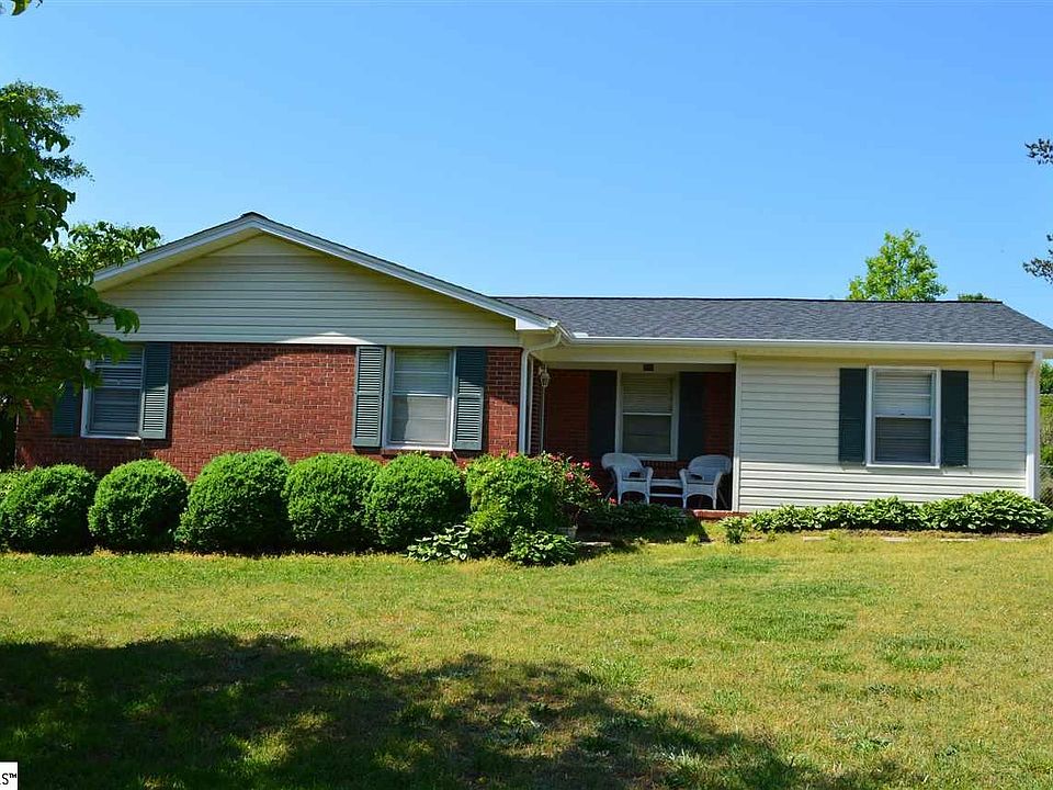 2nd image of 200 Roosevelt Dr
